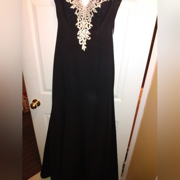 Gorgeous event gown (graduation etc) - Picture 4 of 11